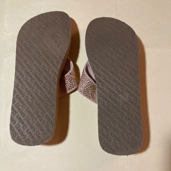 Skechers Yoga Foam Flip Flops NWOT - Picture 5 of 6
